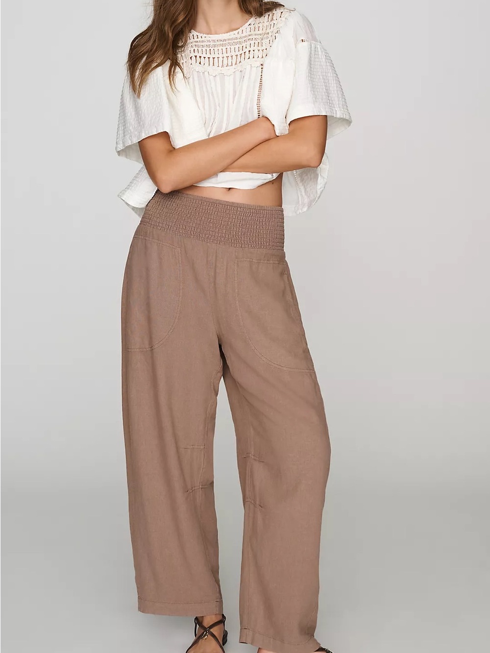 NWT Pilcro The Reese Mid Rise Cropped Barrel Pant/ Mushroom/ L